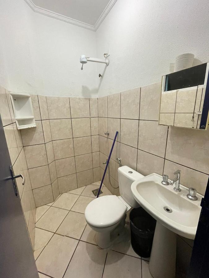 Portaria E Circulacao De Hospedes So Ate 23 Horas - Reabre As 5 Horas - Compartilhado Tompell Hostel Ponta Porã Zewnętrze zdjęcie